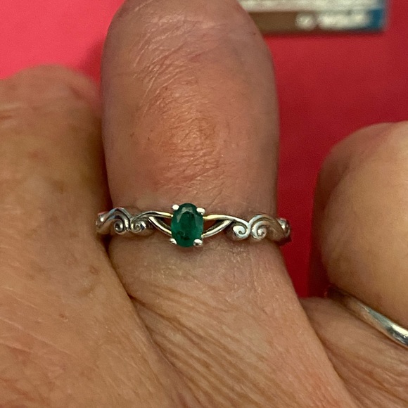 Emerald ring sterling with some gold accents. - Picture 1 of 4